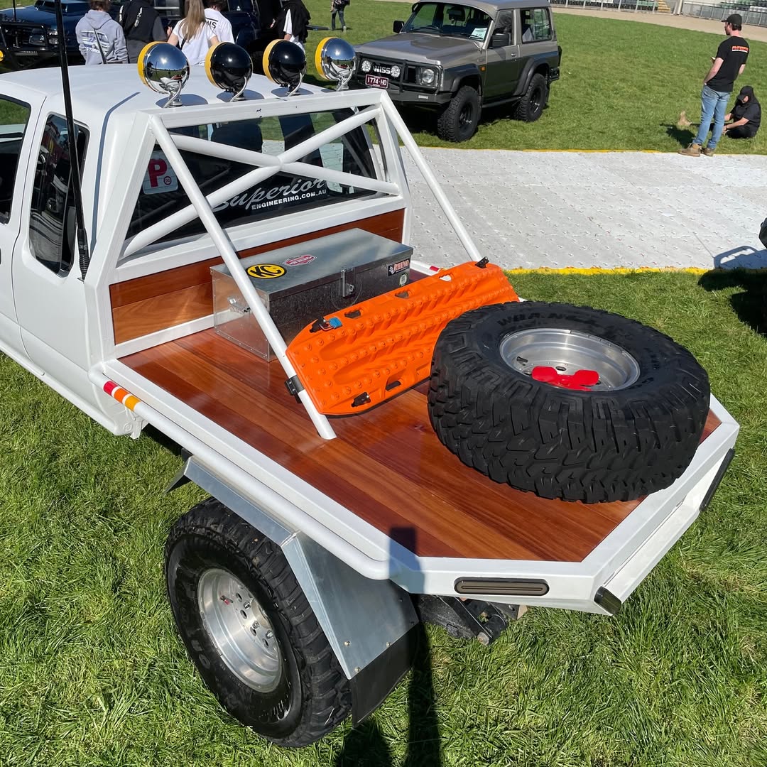 ’97 Hilux Extra Cab (RN110R) — Tray Build - Media 1